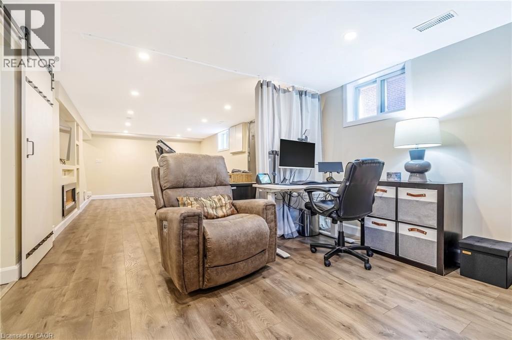 48 KNIGHTSWOOD Boulevard, Guelph, Ontario, N1E3W5 — Photo 25
