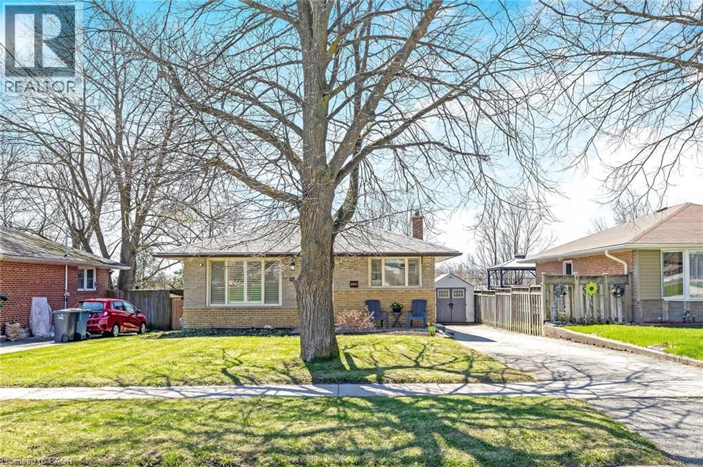 48 KNIGHTSWOOD Boulevard, Guelph, Ontario, N1E3W5 — Photo 4