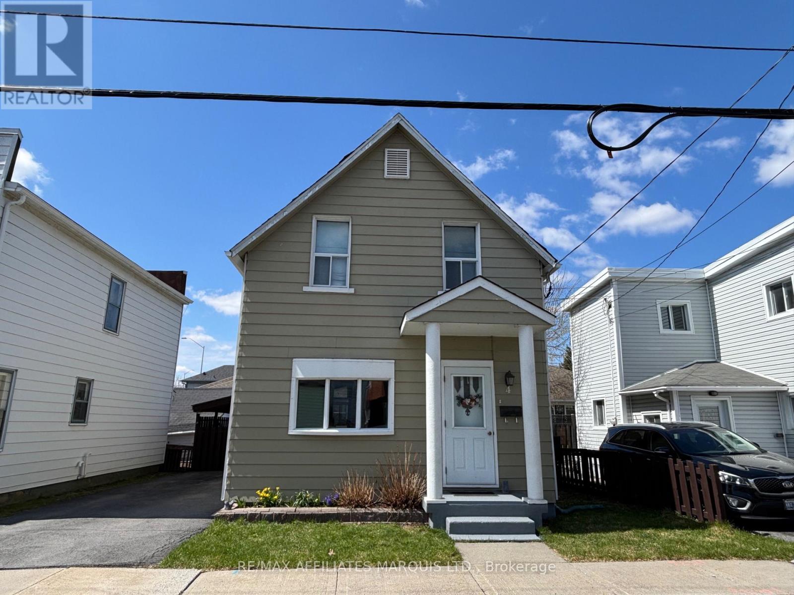 4 SEYMOUR AVENUE, Cornwall, Ontario, K6J4L7 — Photo 2