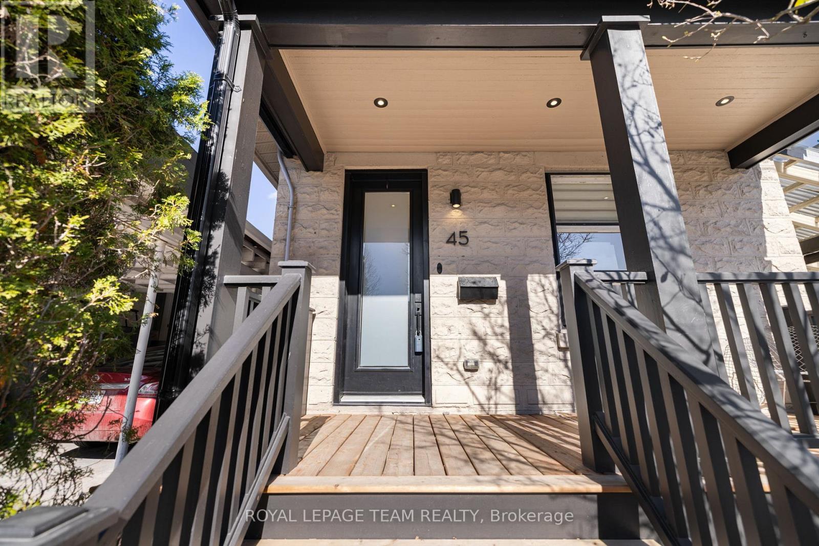 45 SPRINGFIELD ROAD, Ottawa, Ontario, K1M1C8 — Photo 2