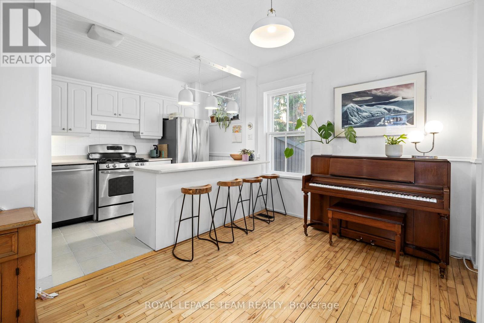 45 SPRINGFIELD ROAD, Ottawa, Ontario, K1M1C8 — Photo 6