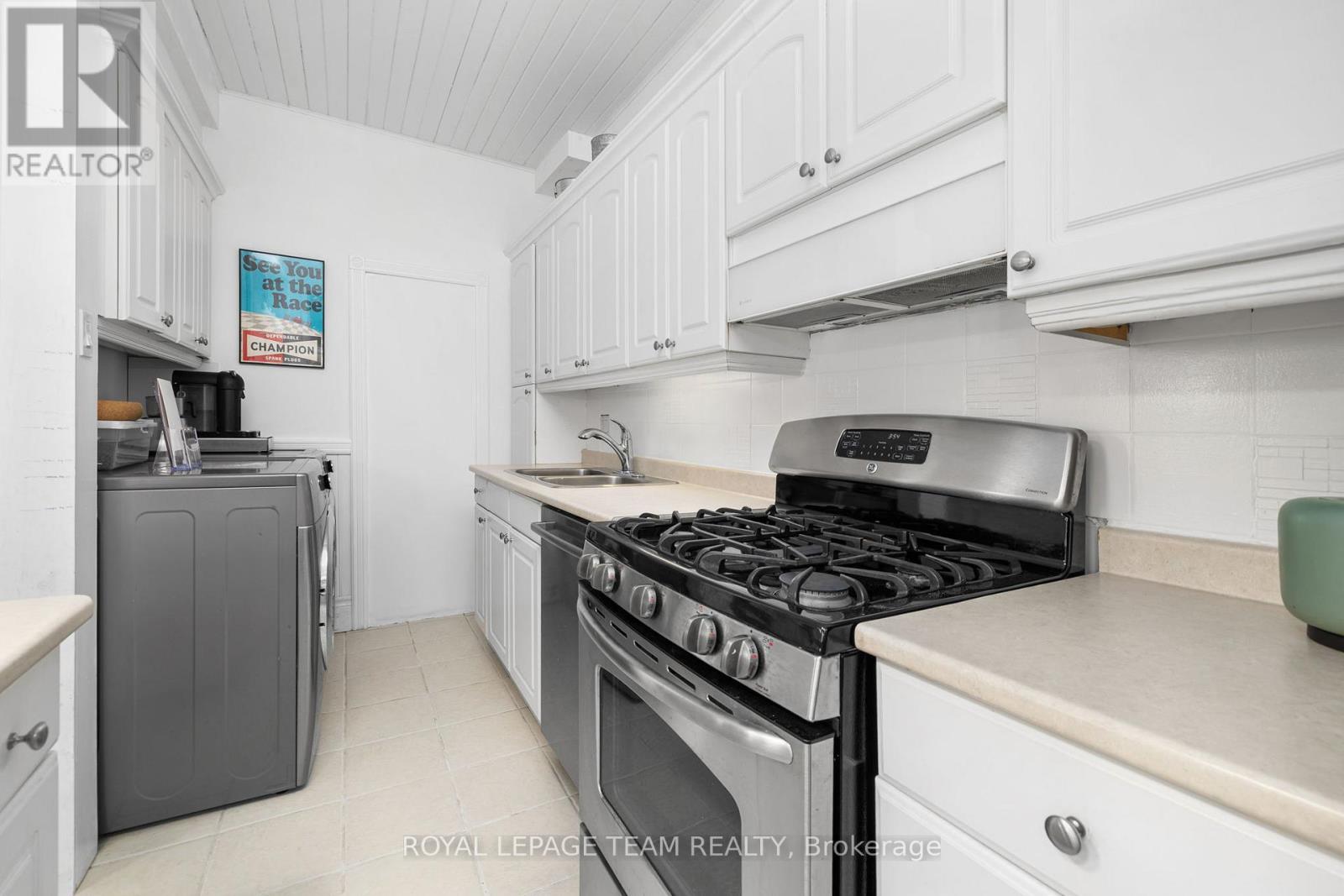 45 SPRINGFIELD ROAD, Ottawa, Ontario, K1M1C8 — Photo 9