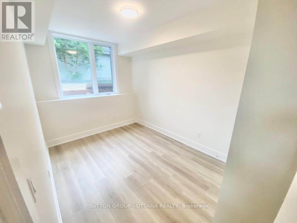 E - 152B COLUMBUS AVENUE, Ottawa, Ontario, K1K1R1 — Photo 6