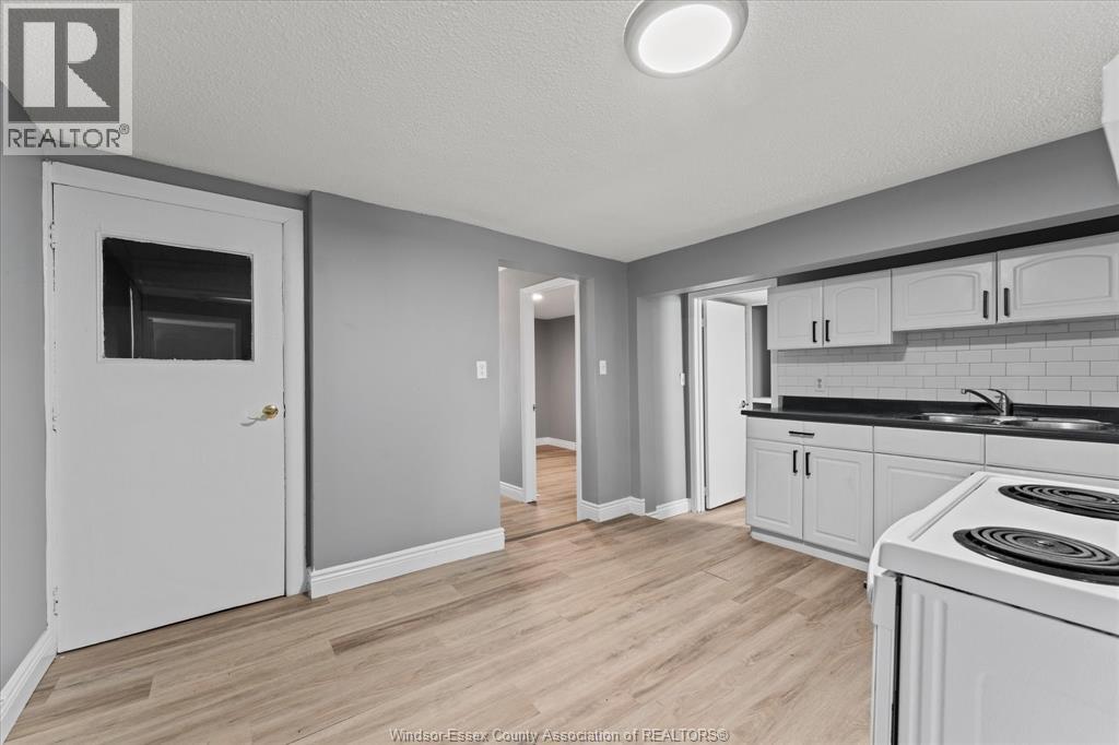 1210-1212 Monmouth, Windsor, Ontario, N8Y3M1 — Photo 11