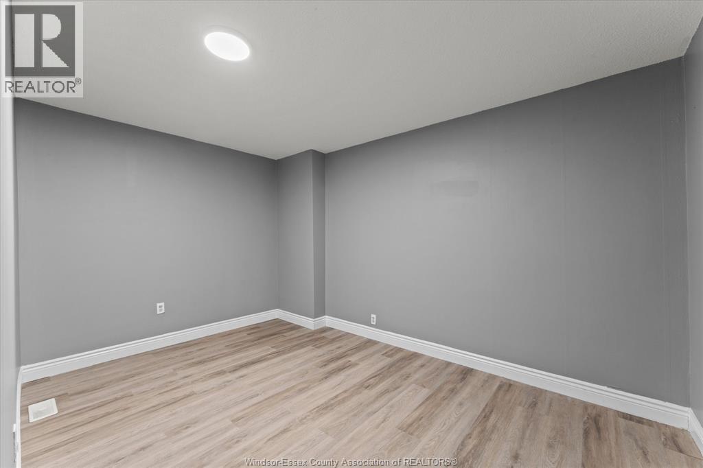 1210-1212 Monmouth, Windsor, Ontario, N8Y3M1 — Photo 13