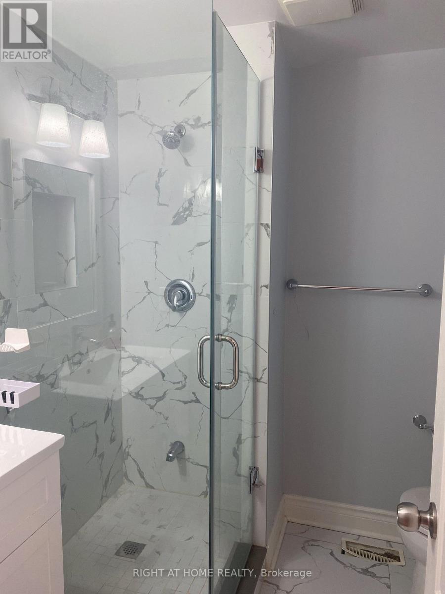 102 SEAMIST CRESCENT, Toronto (Milliken), Ontario, M1V3K4 — Photo 12