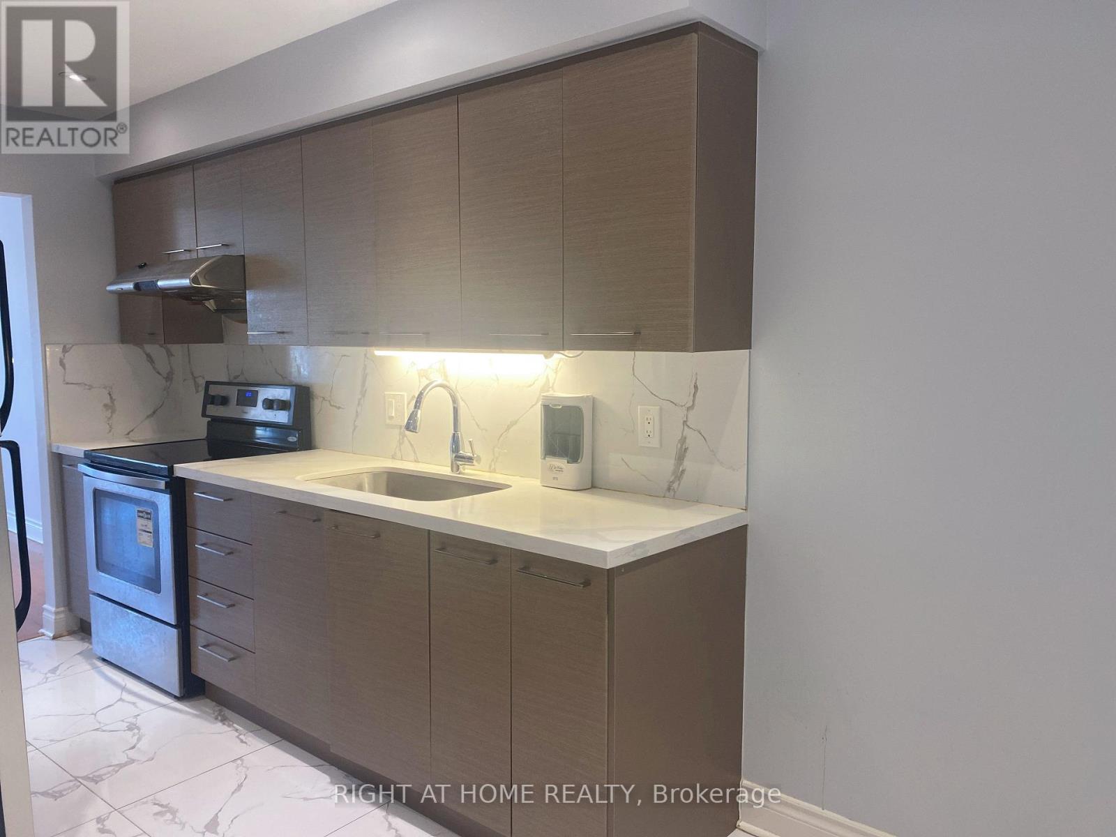 102 SEAMIST CRESCENT, Toronto (Milliken), Ontario, M1V3K4 — Photo 5