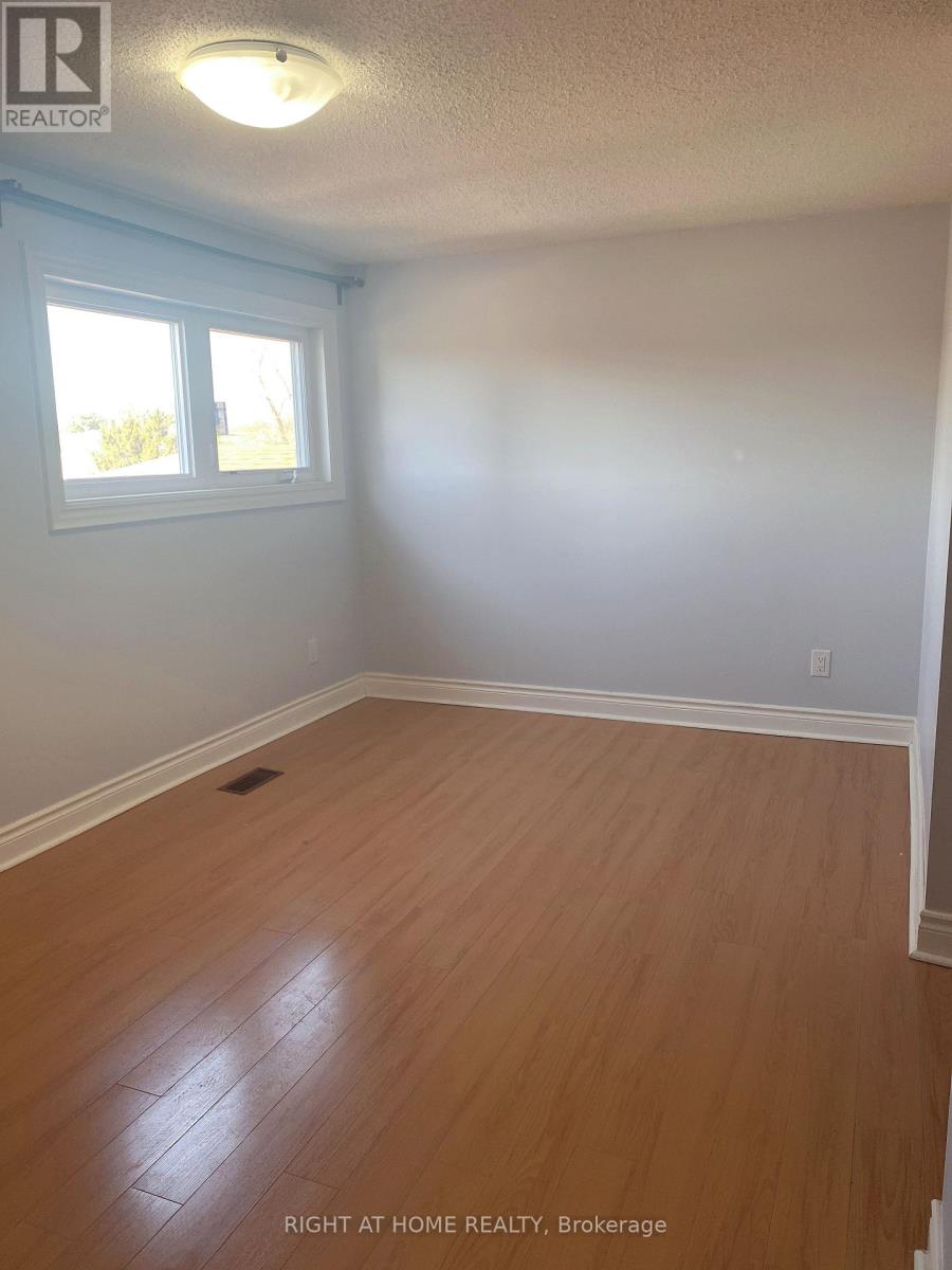 102 SEAMIST CRESCENT, Toronto (Milliken), Ontario, M1V3K4 — Photo 9