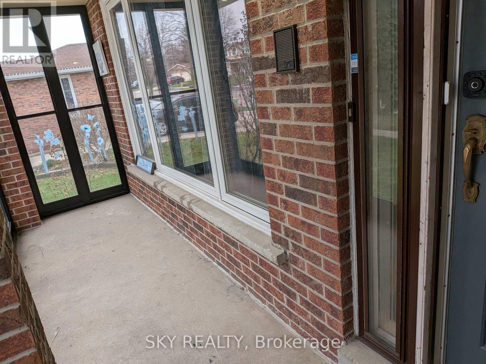 UPPER - 3 PANORAMA CRESCENT, Brampton (Northgate), Ontario, L6S3T7 — Photo 2