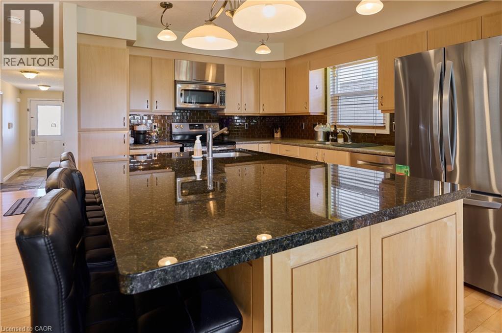 126 SNOWDROP Crescent, Kitchener, Ontario, N2E4G7 — Photo 11