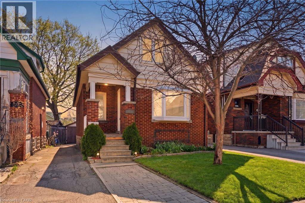 69 HOUGHTON Avenue S, Hamilton, Ontario, L8K2M9 — Photo 2