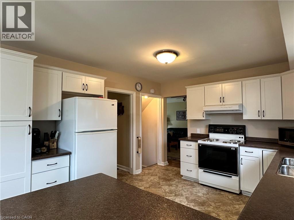 129 BROKER Drive, Hamilton, Ontario, L8T2B8 — Photo 16