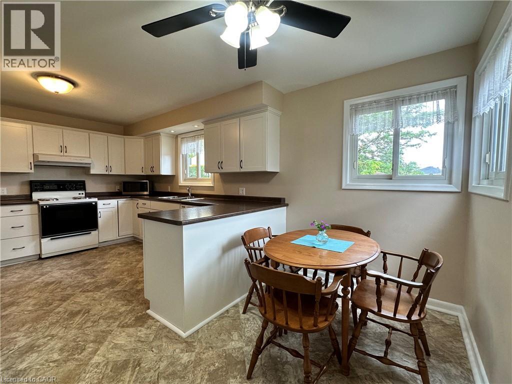 129 BROKER Drive, Hamilton, Ontario, L8T2B8 — Photo 17