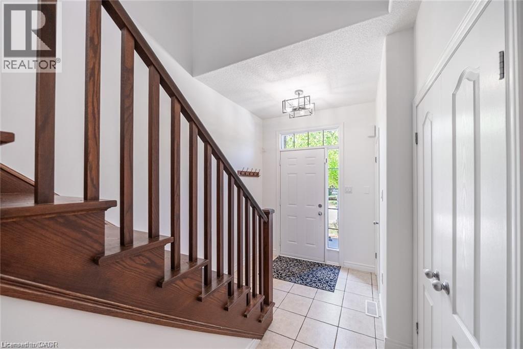 10 LIDDYCOAT Lane Unit# 4, Hamilton, Ontario, L9G0A7 — Photo 6