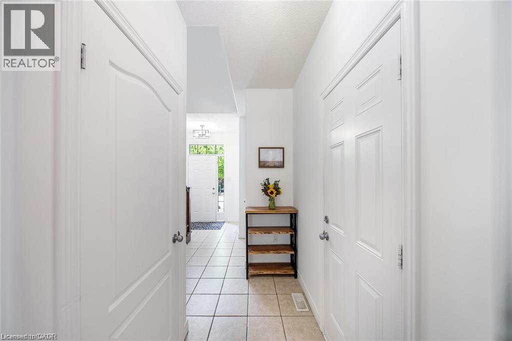 10 LIDDYCOAT Lane Unit# 4, Hamilton, Ontario, L9G0A7 — Photo 8