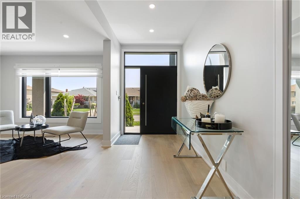 17 CLEARVIEW Drive, Hamilton, Ontario, L8G4Y4 — Photo 6