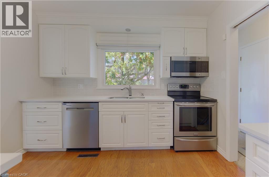 182 RIPPLEWOOD Crescent, Kitchener, Ontario, N2M4R8 — Photo 15