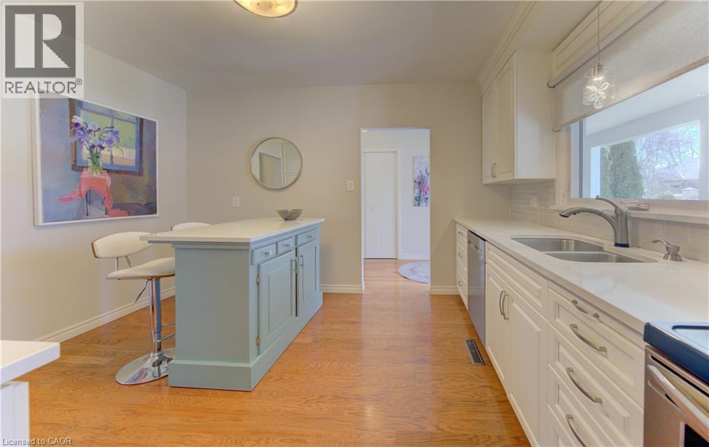 182 RIPPLEWOOD Crescent, Kitchener, Ontario, N2M4R8 — Photo 18