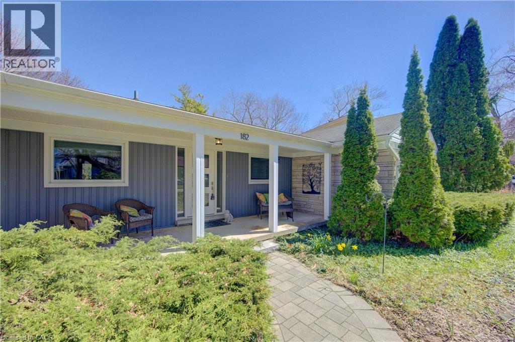 182 RIPPLEWOOD Crescent, Kitchener, Ontario, N2M4R8 — Photo 3