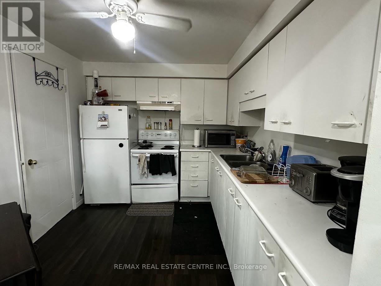 902 - 565 GREENFIELD AVENUE, Kitchener, Ontario, N2C2P5 — Photo 2