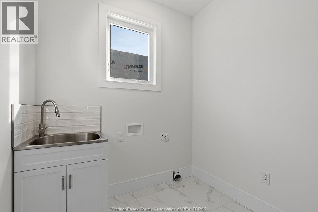 2466 PARTINGTON AVENUE, Windsor, Ontario, N9E0A9 — Photo 21