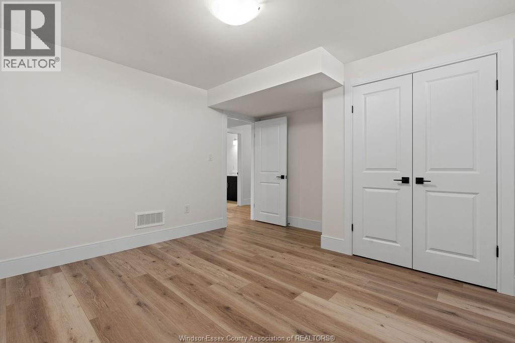 2466 PARTINGTON AVENUE, Windsor, Ontario, N9E0A9 — Photo 34
