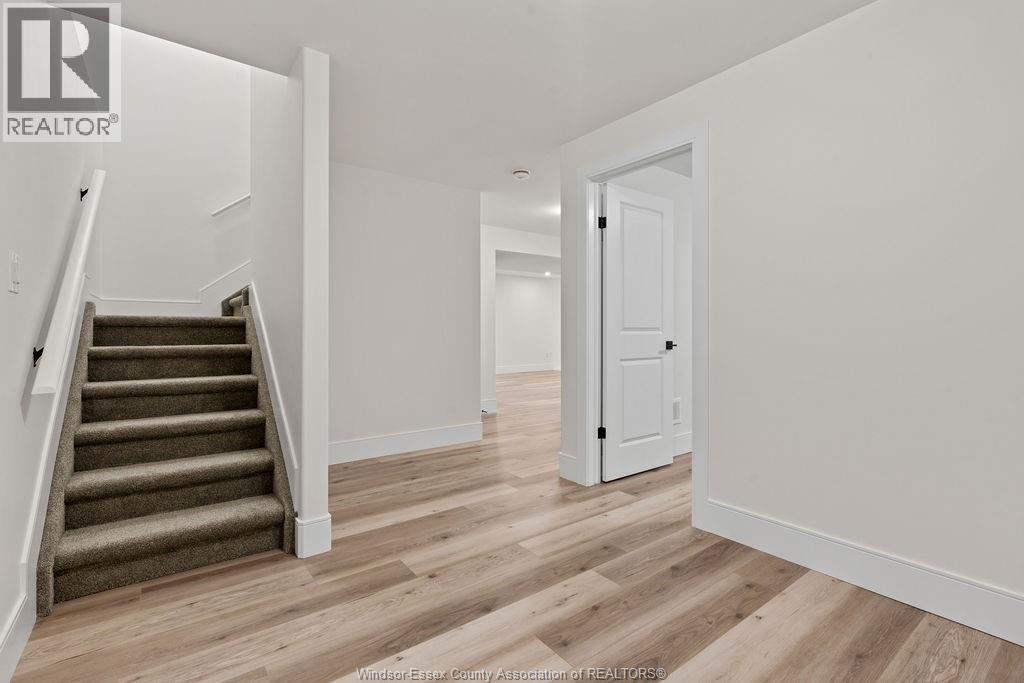 2466 PARTINGTON AVENUE, Windsor, Ontario, N9E0A9 — Photo 38