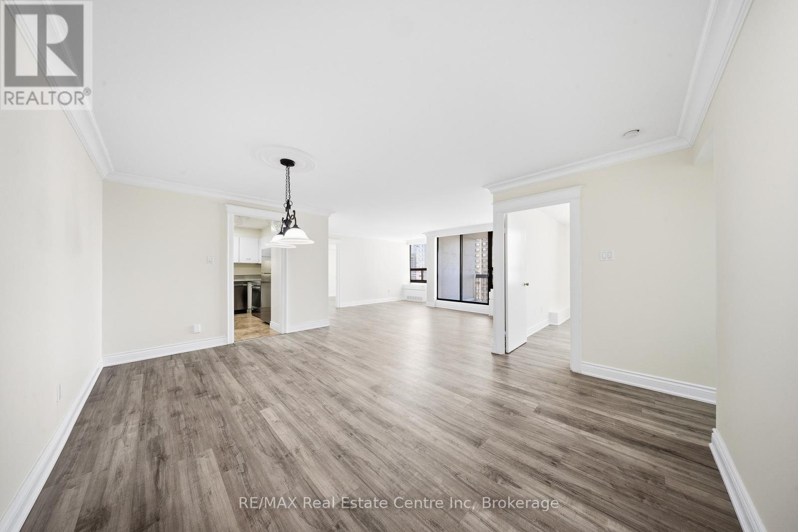 1204 - 20 MISSISSAUGA VALLEY BOULEVARD, Mississauga (Mississauga Valleys), Ontario, L5A3S1 — Photo 4