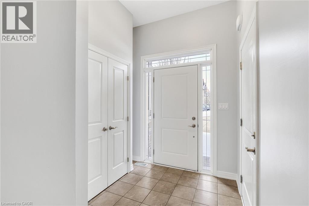 89 SONOMA VALLEY Crescent, Hamilton, Ontario, L9B0J3 — Photo 13