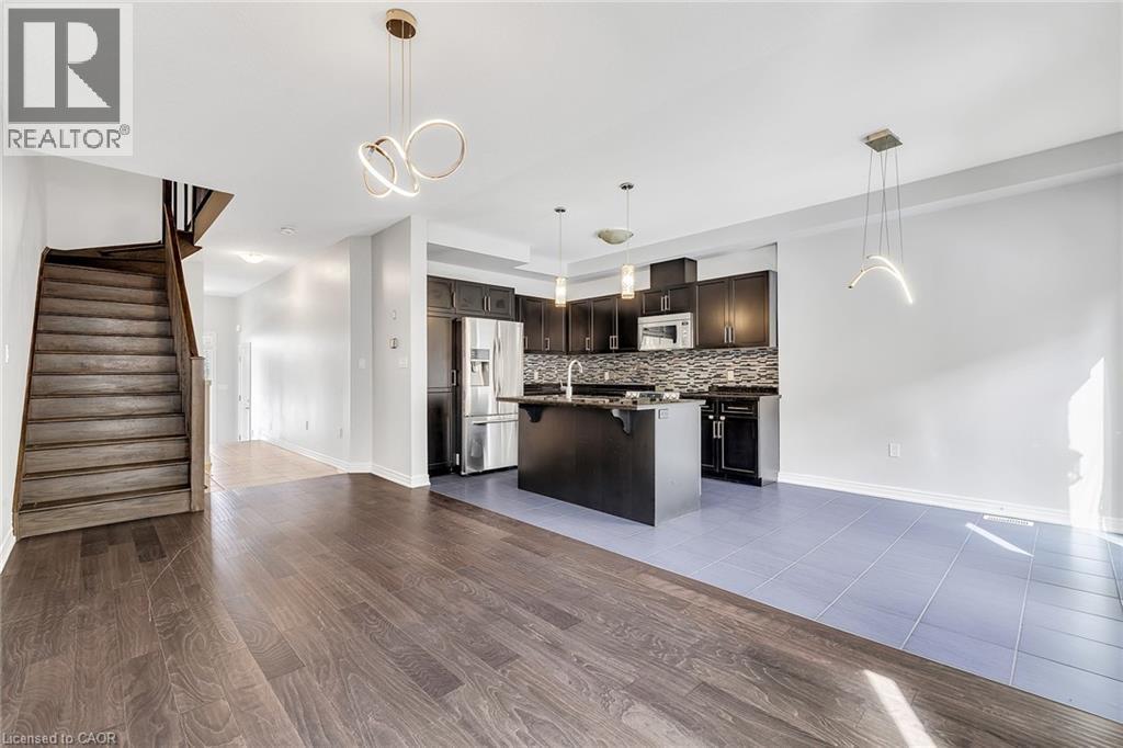 89 SONOMA VALLEY Crescent, Hamilton, Ontario, L9B0J3 — Photo 3