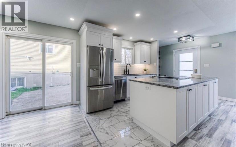 238B NORTHLAKE Drive, Waterloo, Ontario, N2V1A9 — Photo 2