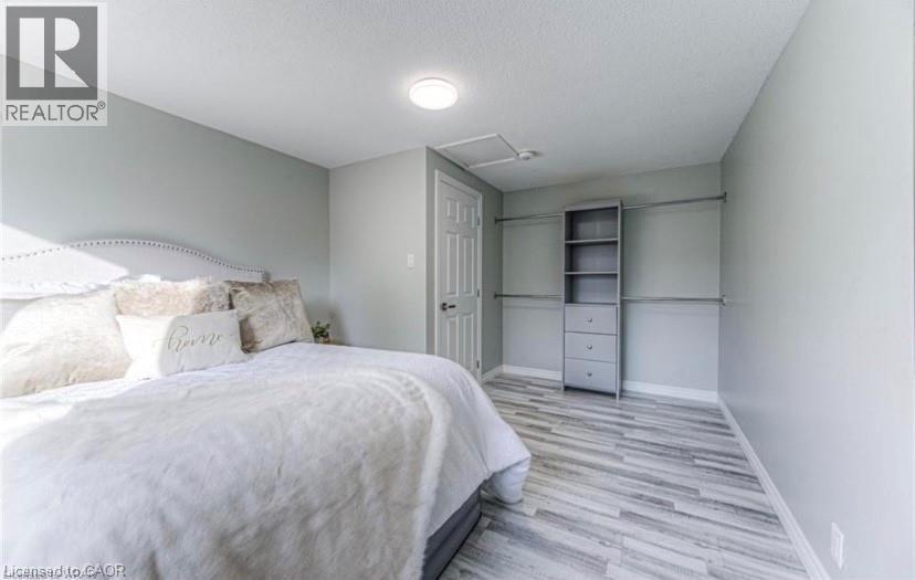 238B NORTHLAKE Drive, Waterloo, Ontario, N2V1A9 — Photo 8