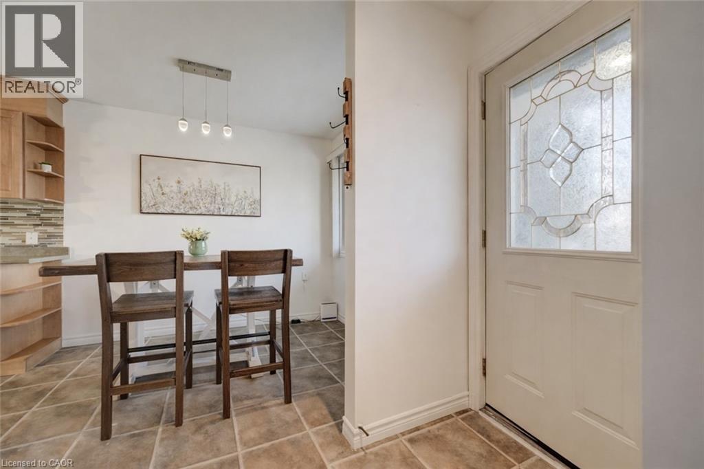 22 DUNCAIRN Avenue, Kitchener, Ontario, N2M4S4 — Photo 6