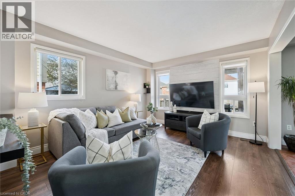 28 GRIFFITHS Avenue, Cambridge, Ontario, N1P1J7 — Photo 6