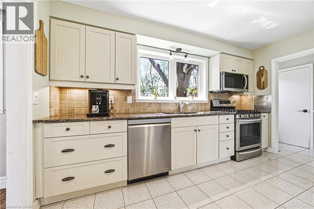 668 CHESTNUT Place, Burlington, Ontario, L7N3E8 — Photo 10