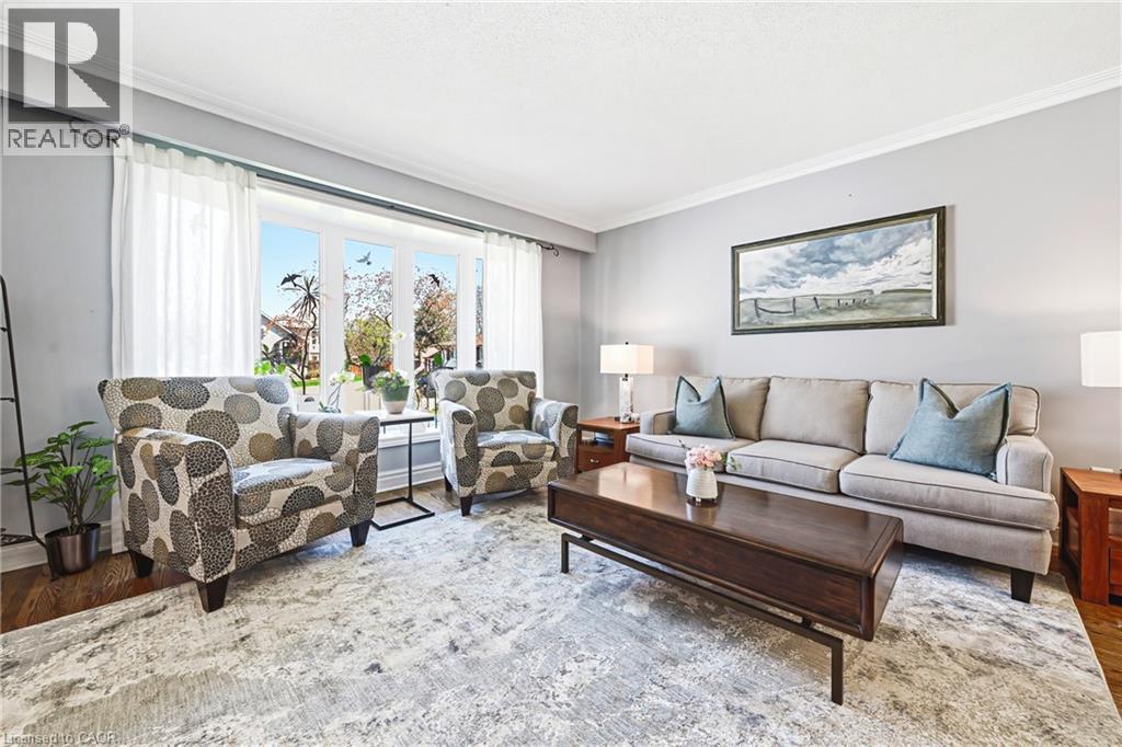 668 CHESTNUT Place, Burlington, Ontario, L7N3E8 — Photo 4