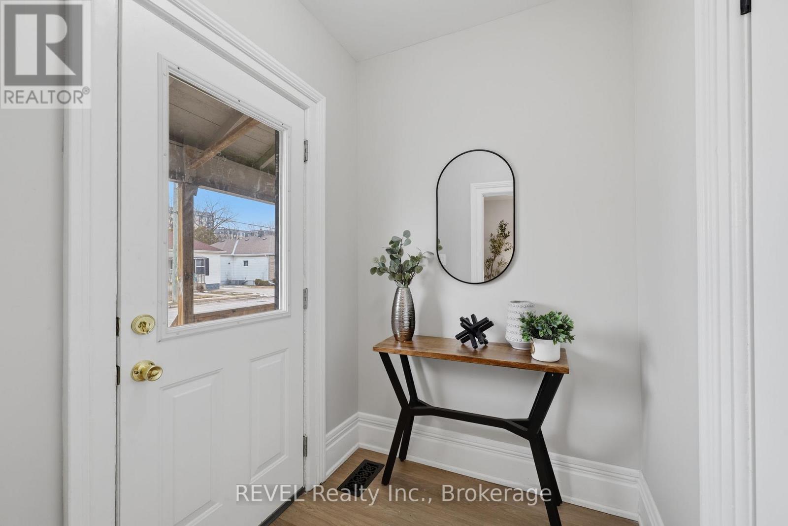 225 ROSS STREET, St. Thomas, Ontario, N5R3Y5 — Photo 4