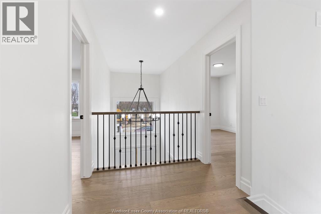 3656 OAKRIDGE AVENUE, Windsor, Ontario, N9E0B3 — Photo 13