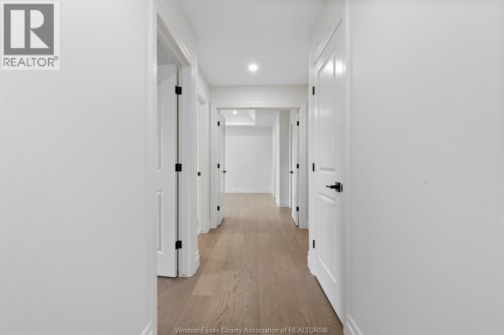 3656 OAKRIDGE AVENUE, Windsor, Ontario, N9E0B3 — Photo 14