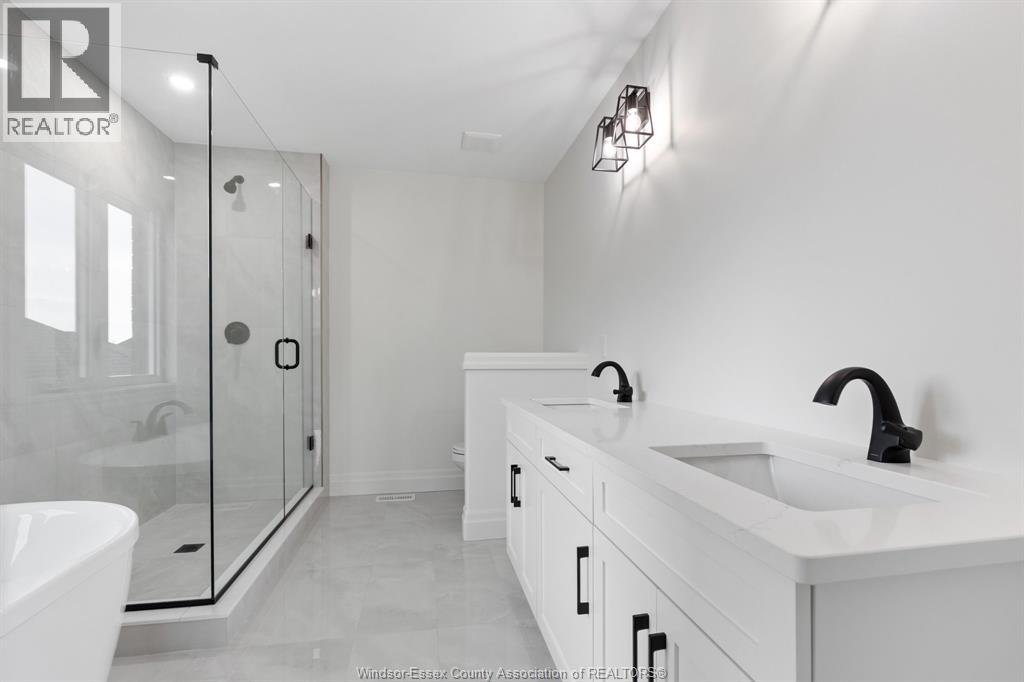3656 OAKRIDGE AVENUE, Windsor, Ontario, N9E0B3 — Photo 17