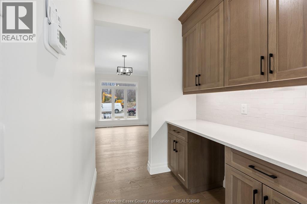 3656 OAKRIDGE AVENUE, Windsor, Ontario, N9E0B3 — Photo 8