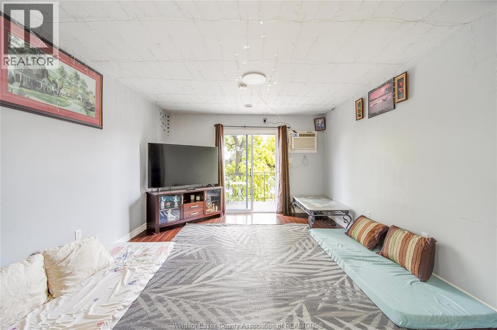 1056-60 NIAGARA, Windsor, Ontario, N9A3V2 — Photo 6