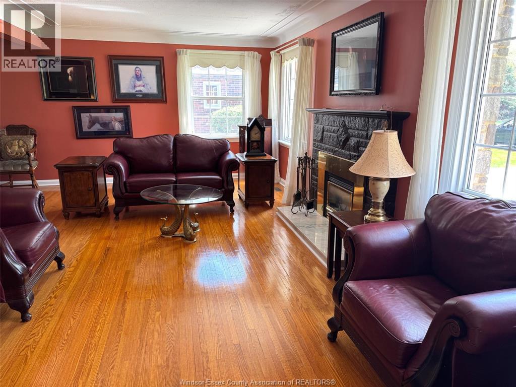 2440 BUCKINGHAM DRIVE, Windsor, Ontario, N8T2B5 — Photo 2