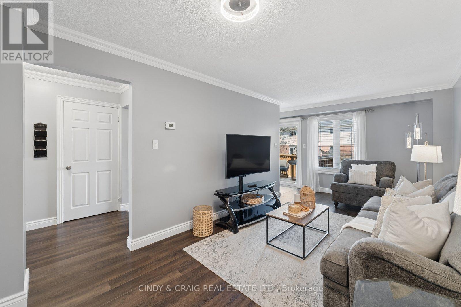 5 MCMANN CRESCENT, Clarington (Courtice), Ontario, L1E2H4 — Photo 3