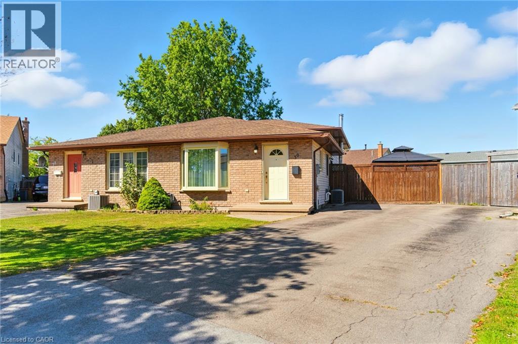 30 RAINBOW Court, Welland, Ontario, L3C6R4 — Photo 4