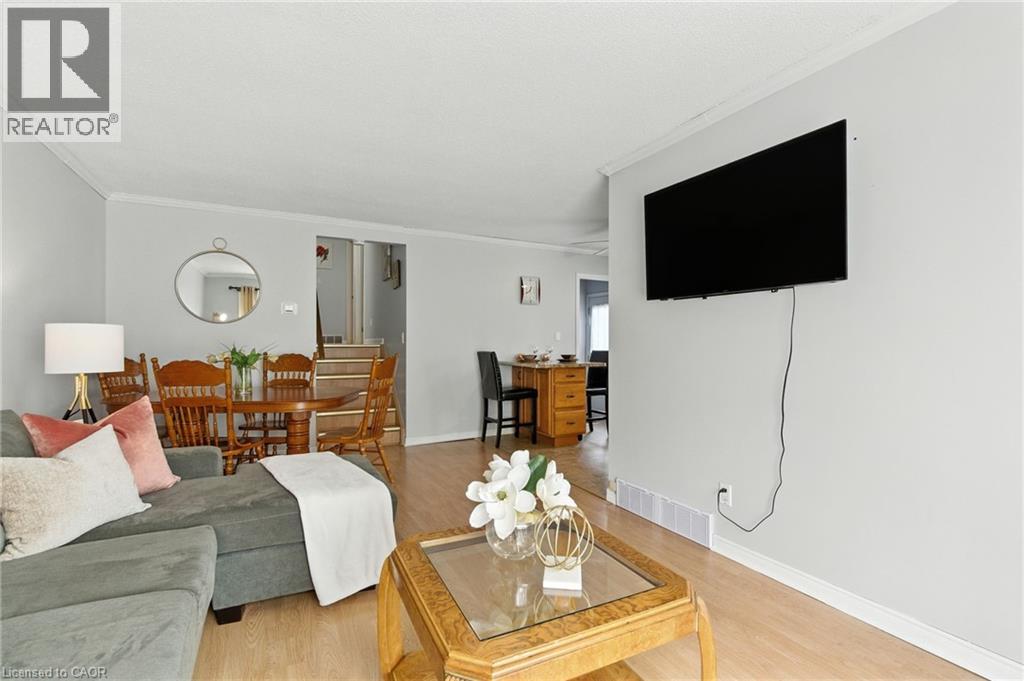 30 RAINBOW Court, Welland, Ontario, L3C6R4 — Photo 7