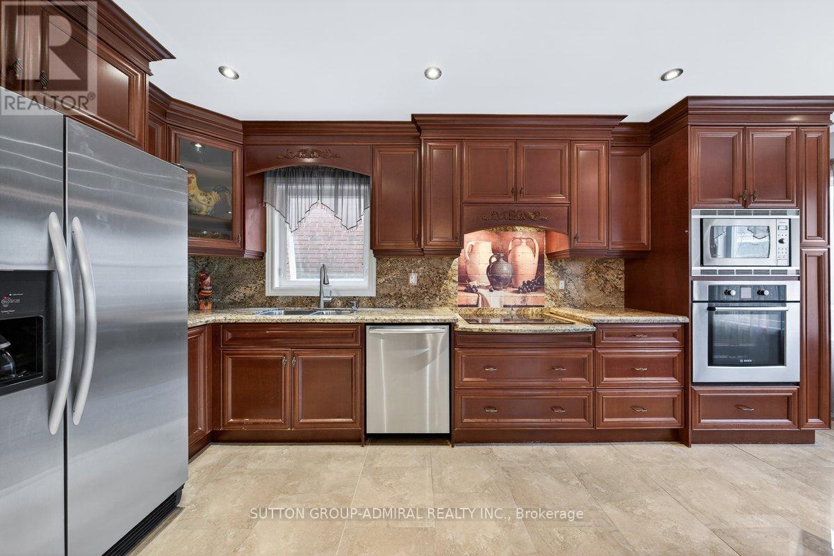 126 REDONDO DRIVE E, Vaughan (Beverley Glen), Ontario, L4J7S5 — Photo 13