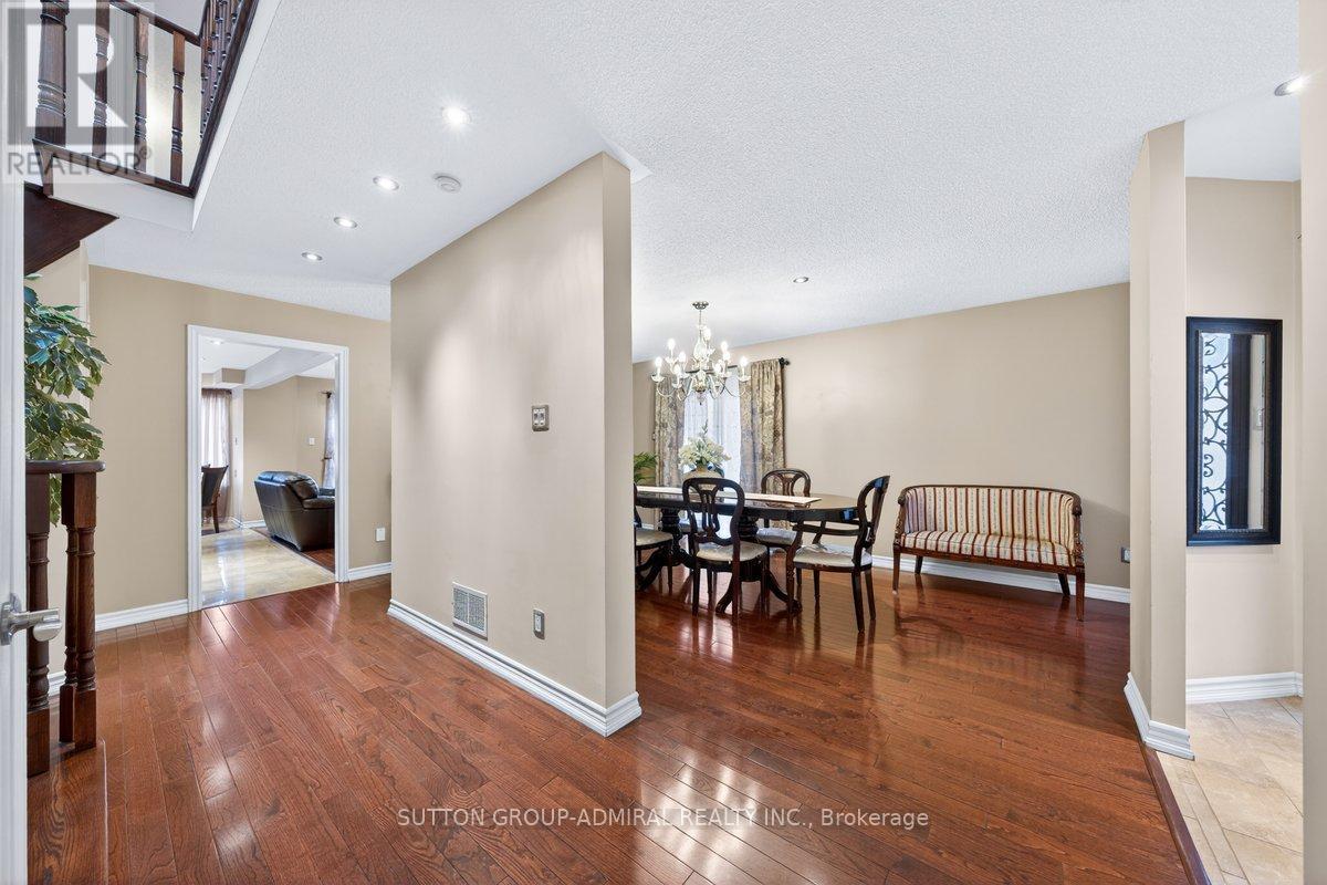 126 REDONDO DRIVE E, Vaughan (Beverley Glen), Ontario, L4J7S5 — Photo 9