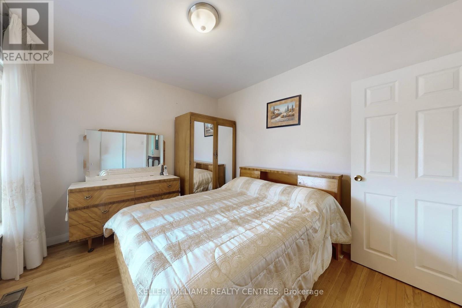 549 RUSTIC ROAD, Toronto (Maple Leaf), Ontario, M6L1X8 — Photo 15