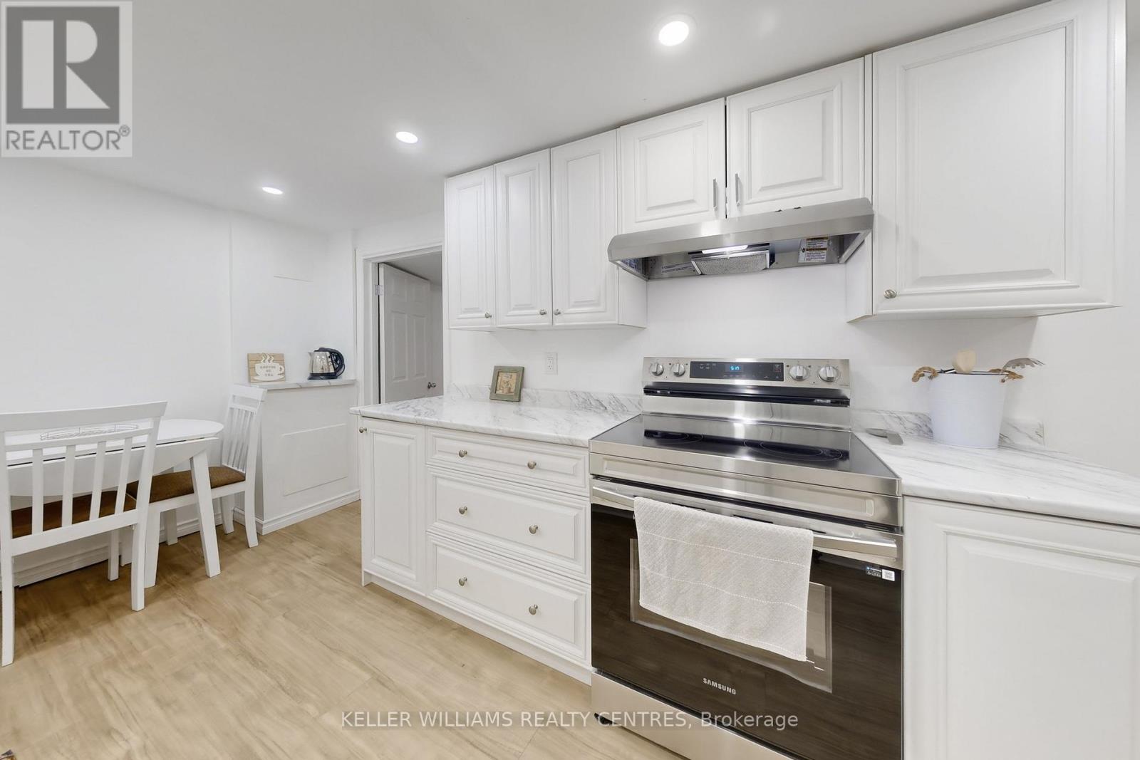 549 RUSTIC ROAD, Toronto (Maple Leaf), Ontario, M6L1X8 — Photo 22